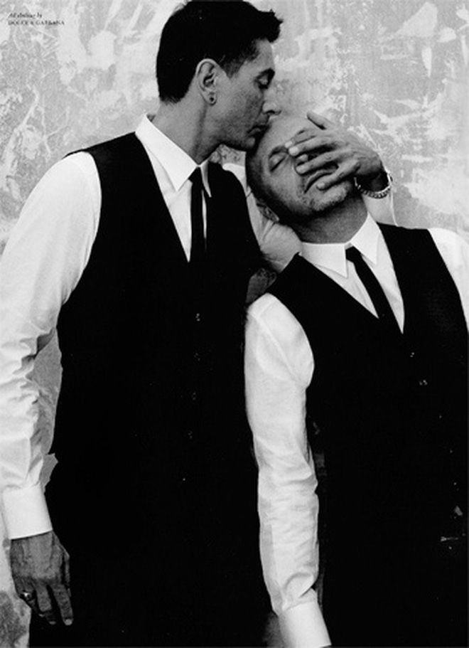 Dolce&Gabbana: Đế chế tạo nên từ chuyện tình hơn 20 năm của 2 ông hoàng thời trang, chia tay lại gây xôn xao vì lời tuyên bố về người yêu cũ - Ảnh 4. Dolce&Gabbana: Đế chế tạo nên từ chuyện tình hơn 20 năm của 2 ông hoàng thời trang, chia tay lại gây xôn xao vì lời tuyên bố về người yêu cũ - Ảnh 4.