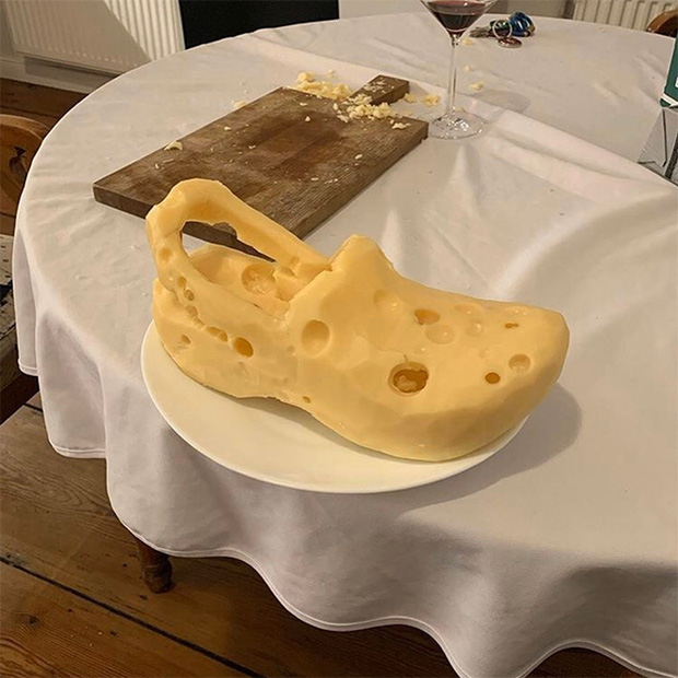 Khi nh&agrave; h&agrave;ng b&agrave;y biện đồ ăn kh&ocirc;ng thể sai hơn: C&agrave; ph&ecirc; đổ ra tay, đậu hầm đựng trong d&eacute;p v&agrave; loạt si&ecirc;u phẩm ẩm thực kh&aacute;c - Ảnh 5.