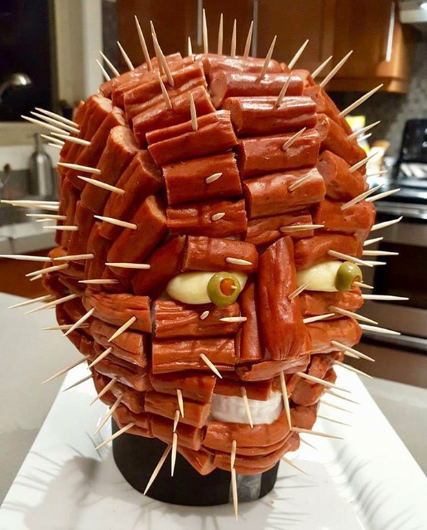 Khi nh&agrave; h&agrave;ng b&agrave;y biện đồ ăn kh&ocirc;ng thể sai hơn: C&agrave; ph&ecirc; đổ ra tay, đậu hầm đựng trong d&eacute;p v&agrave; loạt si&ecirc;u phẩm ẩm thực kh&aacute;c - Ảnh 9.