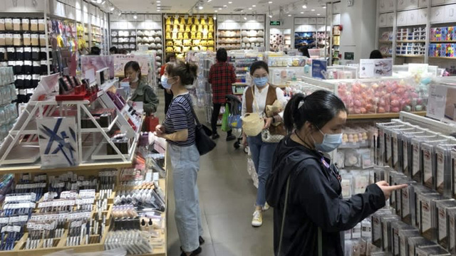  B&aacute;n đồ Nhật nh&aacute;i&rsquo; gi&aacute; b&egrave;o, 7 năm chưa hề c&oacute; l&atilde;i, điều g&igrave; khiến Miniso nổi l&ecirc;n như một thế lực to&agrave;n cầu, tăng trưởng vượt cả Uniqlo v&agrave; Muji?  - Ảnh 4.