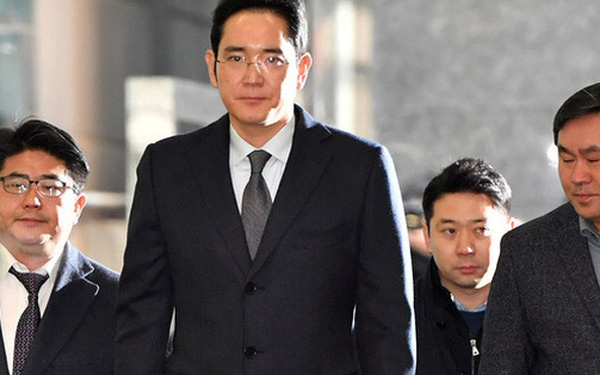  Kế vị ở c&aacute;c chaebol H&agrave;n Quốc ng&agrave;y c&agrave;ng giống một cuộc chiến, đ&atilde; tới l&uacute;c trao quyền cho người dưng?  - Ảnh 1.