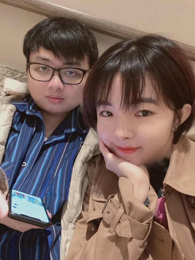 Cuộc sống của thanh ni&ecirc;n nhận lương 5,5 tỷ/th&aacute;ng - SofM chỉ xoay quanh game v&agrave;... bạn g&aacute;i hơn 7 tuổi - Ảnh 1.