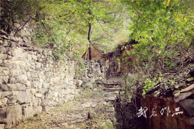 Ngôi làng ma ám đáng sợ nhất Trung Quốc: Không ai đủ can đảm quay lại lần thứ 2 và bí ẩn về chiếc ghế Thái sư bị dính lời nguyền - Ảnh 4. Ngôi làng ma ám đáng sợ nhất Trung Quốc: Không ai đủ can đảm quay lại lần thứ 2 và bí ẩn về chiếc ghế Thái sư bị dính lời nguyền - Ảnh 4.