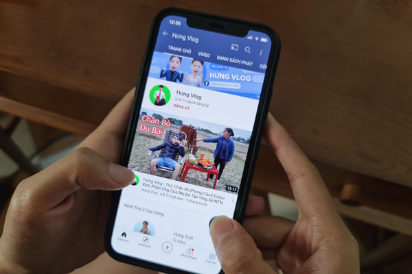 Chặn d&ograve;ng tiền c&aacute;c k&ecirc;nh YouTube c&oacute; nội dung nhảm nh&iacute; - Ảnh 2.