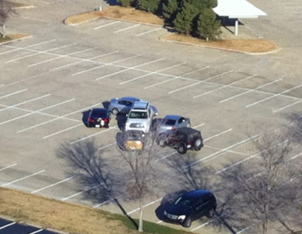 Vỏ quýt dày có móng tay nhọn: Những màn trả đũa kẻ đỗ xe vô ý thức cực gắt đảm bảo sẽ khiến không ai dám tái phạm lần sau - Ảnh 5. Vỏ quýt dày có móng tay nhọn: Những màn trả đũa kẻ đỗ xe vô ý thức cực gắt đảm bảo sẽ khiến không ai dám tái phạm lần sau - Ảnh 5.