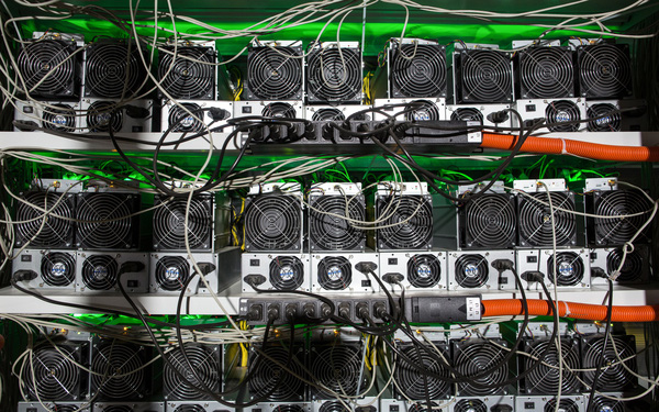 Bitcoin gây sốc khi lại tăng giá điên cuồng, có thể quay lại thời kỳ đỉnh cao như 3 năm trước - Ảnh 1. Bitcoin gây sốc khi lại tăng giá điên cuồng, có thể quay lại thời kỳ đỉnh cao như 3 năm trước - Ảnh 1.