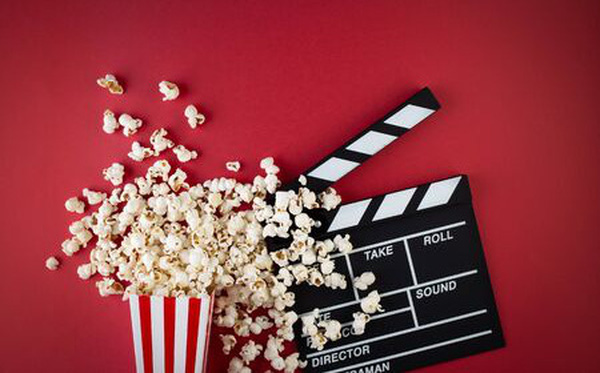  Lịch sử bỏng ng&ocirc;: Từ m&oacute;n h&agrave;ng cấm đến cứu tinh của rạp chiếu phim  - Ảnh 1.