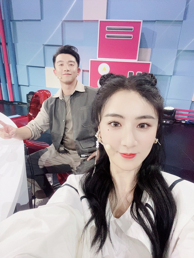 Kiếm hơn ngh&igrave;n tỷ chỉ sau 7 tiếng, nữ ho&agrave;ng livestream xứ Trung l&agrave;m thế n&agrave;o để từ chủ shop thời trang v&ocirc; danh trở th&agrave;nh triệu ph&uacute;?  - Ảnh 3.