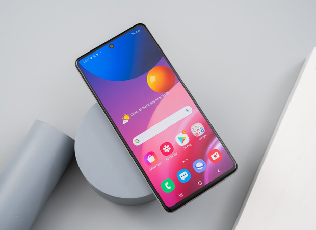 Nh&igrave;n lại cuộc đua smartphone những năm gần đ&acirc;y: Người d&ugrave;ng đang bị &ldquo;lừa&rdquo; bởi rất nhiều thứ thừa th&atilde;i đến v&ocirc; l&yacute;! - Ảnh 11.