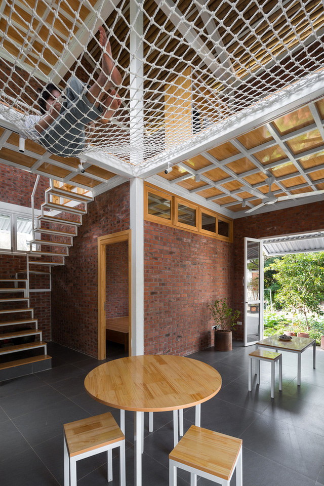  Ng&ocirc;i nh&agrave; chống lũ bằng khung th&eacute;p chịu lực của Việt Nam l&ecirc;n b&aacute;o Mỹ  - Ảnh 15.