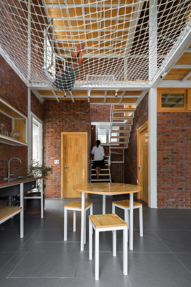  Ng&ocirc;i nh&agrave; chống lũ bằng khung th&eacute;p chịu lực của Việt Nam l&ecirc;n b&aacute;o Mỹ  - Ảnh 8.