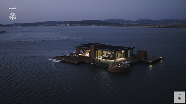  Đ&ocirc;i vợ chồng x&acirc;y biệt thự nổi 600m2 giữa biển, d&ugrave;ng l&agrave;m nơi c&aacute;ch ly với thế giới m&ugrave;a Covid  - Ảnh 9.