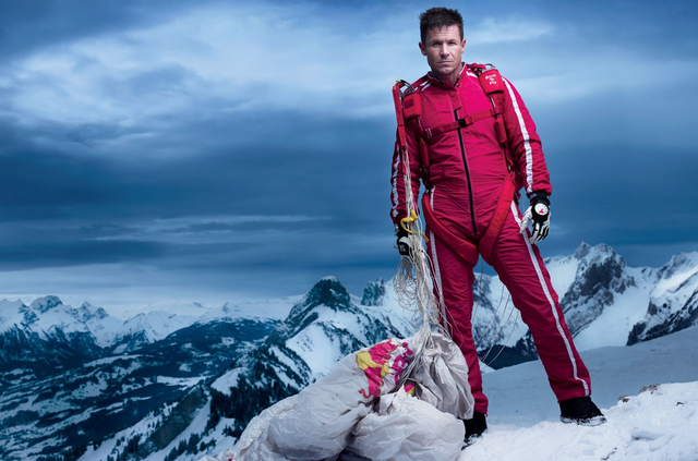 ‘Cú nhảy từ vũ trụ’ hút 8 triệu người xem cùng lúc trên YouTube: Toan tính marketing 30 triệu USD đem lại hơn 500 triệu USD của Red Bull - Ảnh 3. ‘Cú nhảy từ vũ trụ’ hút 8 triệu người xem cùng lúc trên YouTube: Toan tính marketing 30 triệu USD đem lại hơn 500 triệu USD của Red Bull - Ảnh 3.