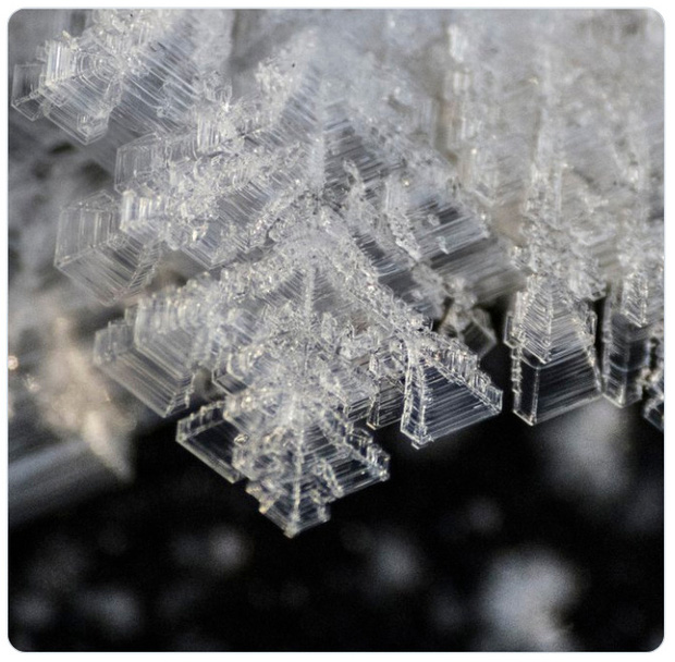 Loạt h&igrave;nh ảnh trong m&ugrave;a đ&ocirc;ng khắc nghiệt, băng tuyết trắng xo&aacute; ở nước Nga chỉ nh&igrave;n th&ocirc;i cũng đủ thấy r&eacute;t run cầm cập - Ảnh 13.