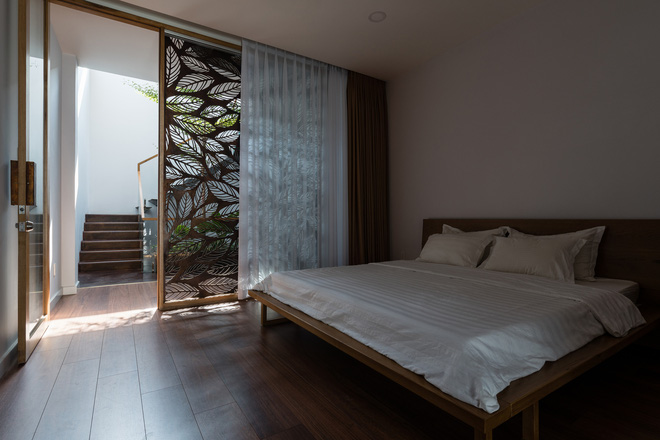 Nhà tổ chim với thiết kế phá vỡ mọi quy tắc: Không có tường ngăn, nhìn đâu cũng thấy cây xanh với khoảnh trống - Ảnh 14. Nhà tổ chim với thiết kế phá vỡ mọi quy tắc: Không có tường ngăn, nhìn đâu cũng thấy cây xanh với khoảnh trống - Ảnh 14.