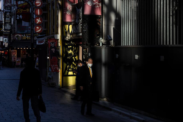 Bóng ma ám ảnh người Nhật: Đất nước sắp thừa vaccine cho toàn bộ dân số, nhưng họ phải vượt qua ký ức kinh hoàng đang còn đó - Ảnh 4. Bóng ma ám ảnh người Nhật: Đất nước sắp thừa vaccine cho toàn bộ dân số, nhưng họ phải vượt qua ký ức kinh hoàng đang còn đó - Ảnh 4.