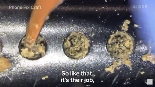 Cộng đồng mạng h&atilde;i h&ugrave;ng cảnh vệ sinh iPhone qua k&iacute;nh hiển vi, kh&ocirc;ng thể tin điện thoại lại c&oacute; thể bẩn đến vậy! - Ảnh 2.