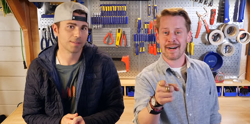  Cựu kỹ sư NASA bỏ việc để l&agrave;m YouTuber, trở th&agrave;nh ng&ocirc;i sao với 16 triệu follower, gần 2 tỷ lượt xem  - Ảnh 5.