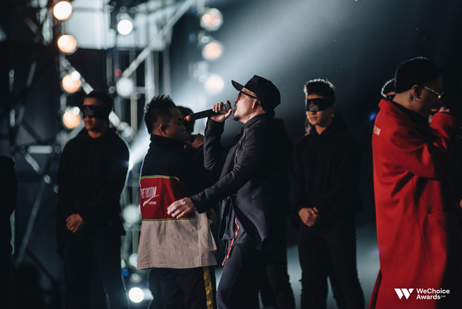 H&agrave;nh tr&igrave;nh 7 năm của WeChoice Awards: Dấu ấn diệu kỳ của t&igrave;nh y&ecirc;u, t&igrave;nh người v&agrave; những niềm tự h&agrave;o mang t&ecirc;n Việt Nam - Ảnh 51.