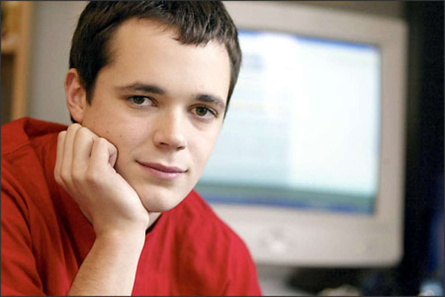 Microsoft g&acirc;y phẫn nộ khi &lsquo;bắt nạt&rsquo; thanh ni&ecirc;n 17 tuổi v&igrave; d&ugrave;ng t&ecirc;n &lsquo;Mikerowesoft&rsquo;, bồi thường &lsquo;hẳn&rsquo; 10 USD để dừng hoạt động - Ảnh 1.