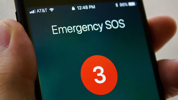 Nếu bị nhốt trong ph&ograve;ng k&iacute;n với chiếc iPhone c&ograve;n 1% pin vỏn vẹn, điều th&ocirc;ng minh nhất n&ecirc;n l&agrave;m l&agrave; g&igrave;? - Ảnh 1.