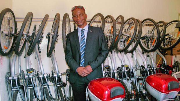 T&ocirc;ng cho ph&aacute;t b&acirc;y giờ: C&acirc;u chuyện về th&agrave;nh phố k&eacute;m xanh bậc nhất thế giới, nơi xe đạp bị kỳ thị gay gắt c&ograve;n &ocirc; t&ocirc; cũ n&aacute;t ngập tr&agrave;n - Ảnh 4.