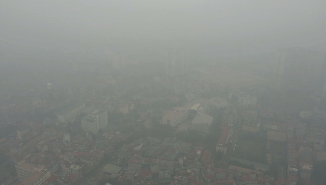  Nhiều t&ograve;a nh&agrave; mờ ảo nh&igrave;n từ flycam, chất lượng kh&ocirc;ng kh&iacute; ở H&agrave; Nội suy giảm  - Ảnh 3.