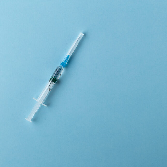 B&ecirc;n trong cuộc đua điều chế vắc-xin cho Covid-19: Những c&ocirc;ng nghệ mới, quy tr&igrave;nh mới v&agrave; kỷ lục mới - Ảnh 2.