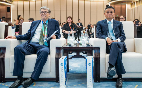 Bill Gates, Jack Ma v&agrave; giới tỷ ph&uacute; chung tay chống đại dịch Corona - Ảnh 1.