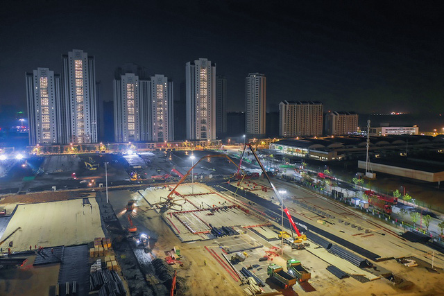 H&igrave;nh ảnh mới nhất về hai bệnh viện d&atilde; chiến sắp ho&agrave;n tất ở Vũ H&aacute;n: Thời gian l&agrave; mạng sống. Ch&uacute;ng t&ocirc;i đang chạy đua với c&aacute;i chết!  - Ảnh 5.