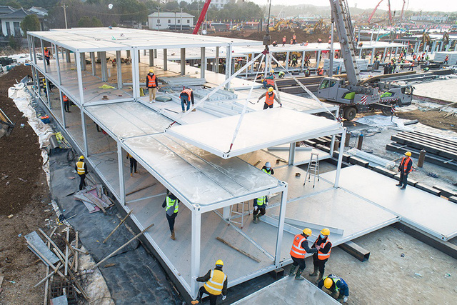 H&igrave;nh ảnh mới nhất về hai bệnh viện d&atilde; chiến sắp ho&agrave;n tất ở Vũ H&aacute;n: Thời gian l&agrave; mạng sống. Ch&uacute;ng t&ocirc;i đang chạy đua với c&aacute;i chết!  - Ảnh 6.