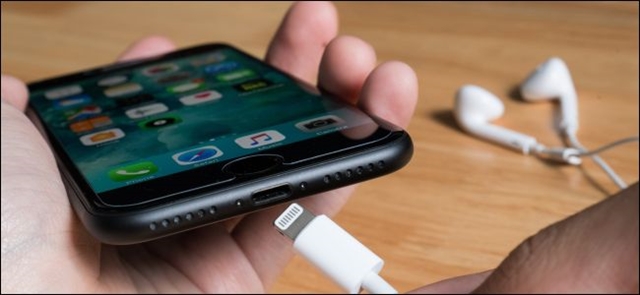 Copy nhanh h&igrave;nh từ iPhone sang m&aacute;y t&iacute;nh m&agrave; kh&ocirc;ng cần c&agrave;i th&ecirc;m phần mềm - Ảnh 1.