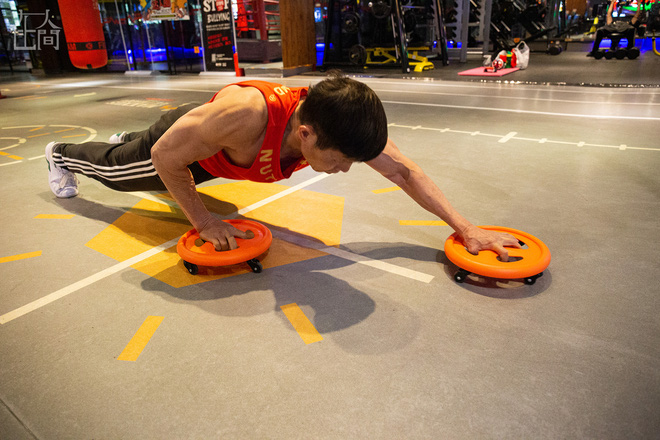 VĐV thể h&igrave;nh được mệnh danh l&agrave; &ldquo;người kh&ocirc;ng bao giờ bị bệnh&rdquo; qua đời ở Vũ H&aacute;n v&igrave; nhiễm virus corona - Ảnh 3.