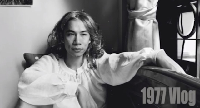 Đến hẹn lại l&ecirc;n: 1977 Vlog tung &lsquo;si&ecirc;u phẩm&rsquo; mới giữa b&atilde;o Covid-19, kh&ocirc;ng qu&ecirc;n c&agrave; khịa vụ b&aacute;nh m&igrave;, d&acirc;n mạng xem đến đ&acirc;u &lsquo;vỗ đ&ugrave;i&rsquo; đến đấy! - Ảnh 1.