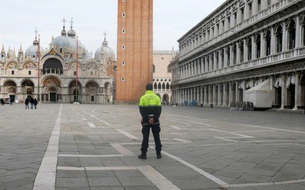 Dập dịch Covid-19, Ý hy sinh phong tỏa cả nước - Ảnh 1. Dập dịch Covid-19, Ý hy sinh phong tỏa cả nước - Ảnh 1.