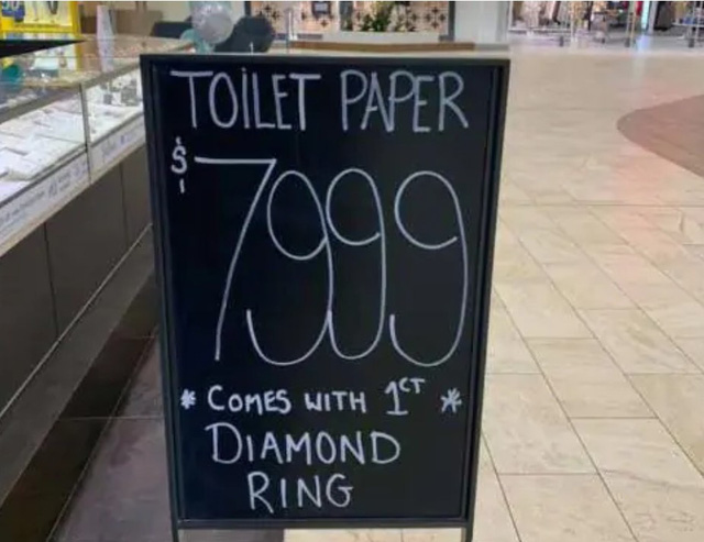 Khủng hoảng giấy vệ sinh v&igrave; Covid-19 ở &Uacute;c: Từ h&atilde;ng h&agrave;ng kh&ocirc;ng Virgin đến chuỗi trang sức đều &lsquo;troll&rsquo; hết m&igrave;nh, d&acirc;n mạng đua nhau l&agrave;m ảnh chế - Ảnh 4.