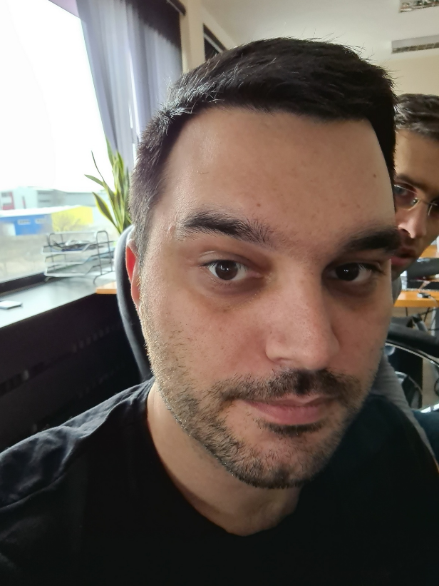 Samsung Galaxy S20 gặp phải lỗi camera selfie, ảnh chụp có thể bị mờ và không rõ nét - Ảnh 5. Samsung Galaxy S20 gặp phải lỗi camera selfie, ảnh chụp có thể bị mờ và không rõ nét - Ảnh 5.