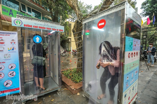 Buồng khử khuẩn toàn thân di động xuất hiện tại Hà Nội - Ảnh 10. Buồng khử khuẩn toàn thân di động xuất hiện tại Hà Nội - Ảnh 10.