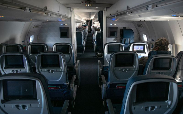 Bloomberg: Dịch Covid-19 c&oacute; thể khiến hầu hết c&aacute;c h&atilde;ng h&agrave;ng kh&ocirc;ng ph&aacute; sản cho tới th&aacute;ng 5 - Ảnh 1.