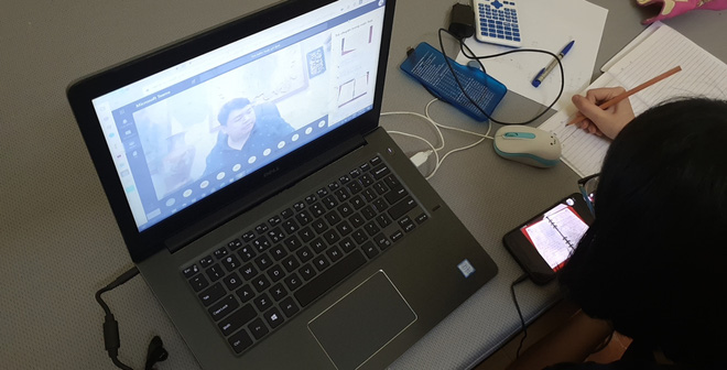 Giáo viên lên mạng xã hội kêu gọi “giải cứu” ứng dụng học online trước bão đánh giá 1 sao của học sinh Việt - Ảnh 1. Giáo viên lên mạng xã hội kêu gọi “giải cứu” ứng dụng học online trước bão đánh giá 1 sao của học sinh Việt - Ảnh 1.