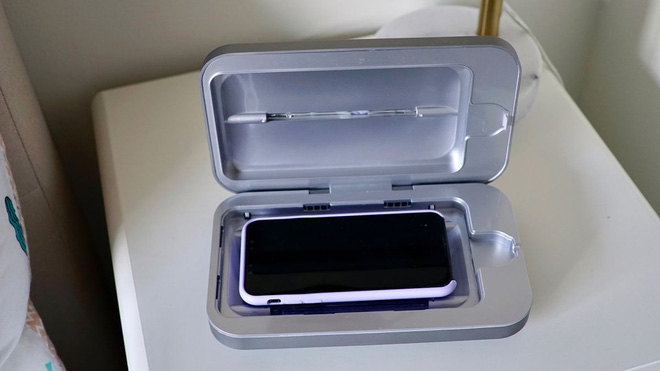 Giữa mùa dịch COVID-19, dân Mỹ đổ xô đi mua thiết bị khử trùng điện thoại này nhờ khả năng diệt 99% vi khuẩn và virus có hại - Ảnh 2. Giữa mùa dịch COVID-19, dân Mỹ đổ xô đi mua thiết bị khử trùng điện thoại này nhờ khả năng diệt 99% vi khuẩn và virus có hại - Ảnh 2.