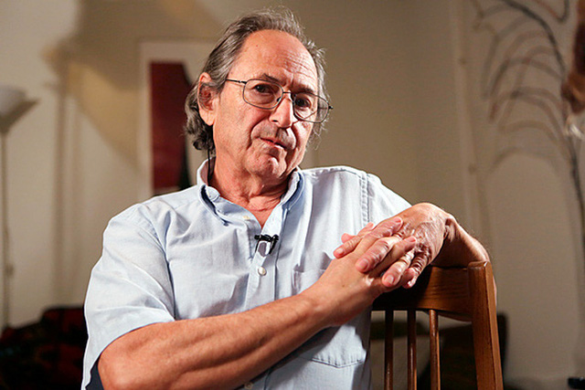  Nhận định lạc quan của gi&aacute;o sư đoạt giải Nobel dự b&aacute;o như thần dịch Covid-19  - Ảnh 2.