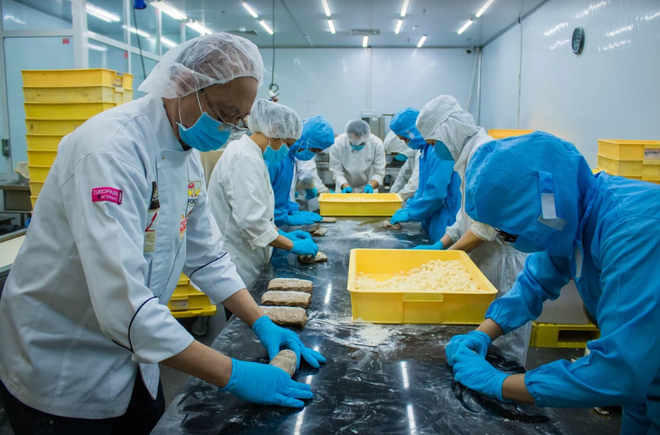 Điều &iacute;t ai biết đằng sau chiếc b&aacute;nh m&igrave; dinh dưỡng &ocirc;ng Kao Si&ecirc;u Lực gửi tặng c&aacute;c y b&aacute;c sĩ - Ảnh 4.