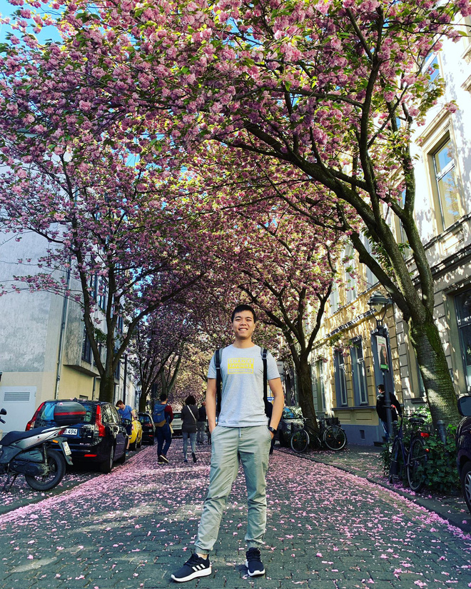 Ch&agrave;ng trai Việt viết b&aacute;o c&aacute;o được đăng tr&ecirc;n tạp ch&iacute; khoa học quốc tế từ khu c&aacute;ch ly: Nếu mỗi người l&agrave; 1 c&aacute;nh bướm, sẽ c&oacute; cơn b&atilde;o lớn nhất h&agrave;nh tinh thổi bay Covid-19 - Ảnh 6.