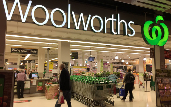 Gửi nh&acirc;n vi&ecirc;n sang b&aacute;n h&agrave;ng si&ecirc;u thị, h&atilde;ng h&agrave;ng kh&ocirc;ng &Uacute;c giải quyết được việc l&agrave;m cho 5.000 người thất nghiệp v&igrave; ngừng bay - Ảnh 1.