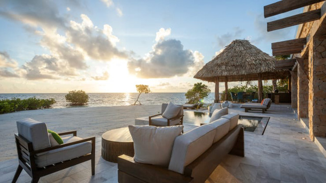 Từ boongke d&agrave;nh cho ng&agrave;y tận thế tới những h&ograve;n đảo thuộc sở hữu tư nh&acirc;n, giới nh&agrave; gi&agrave;u đang tr&aacute;nh dịch theo những c&aacute;ch đốt tiền - Ảnh 2.