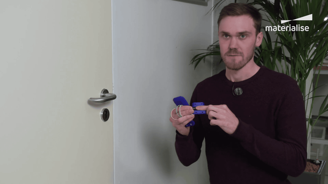 Với món đồ đơn giản này, bạn có thể mở cửa mà không cần chạm vào tay nắm - Ảnh 4. Với món đồ đơn giản này, bạn có thể mở cửa mà không cần chạm vào tay nắm - Ảnh 4.