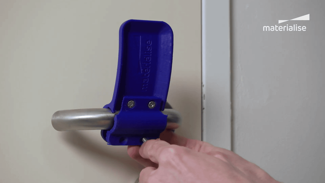 Với món đồ đơn giản này, bạn có thể mở cửa mà không cần chạm vào tay nắm - Ảnh 5. Với món đồ đơn giản này, bạn có thể mở cửa mà không cần chạm vào tay nắm - Ảnh 5.