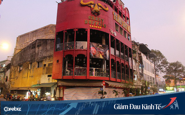 Tâm tư chủ hàng quán nhỏ trong mùa dịch Covid-19: Chúng tôi đã làm tất cả những gì có thể - từ cắt nhân sự, giảm lương đến bán online, nhưng giải pháp tốt nhất vẫn là dịch mau kết thúc! - Ảnh 1. Tâm tư chủ hàng quán nhỏ trong mùa dịch Covid-19: Chúng tôi đã làm tất cả những gì có thể - từ cắt nhân sự, giảm lương đến bán online, nhưng giải pháp tốt nhất vẫn là dịch mau kết thúc! - Ảnh 1.