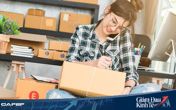 Người người chuyển hướng kinh doanh để có thể kiếm thêm thu nhập trong đại dịch Covid-19: Dịch vụ ăn uống, bán hàng online lên ngôi - Ảnh 1. Người người chuyển hướng kinh doanh để có thể kiếm thêm thu nhập trong đại dịch Covid-19: Dịch vụ ăn uống, bán hàng online lên ngôi - Ảnh 1.